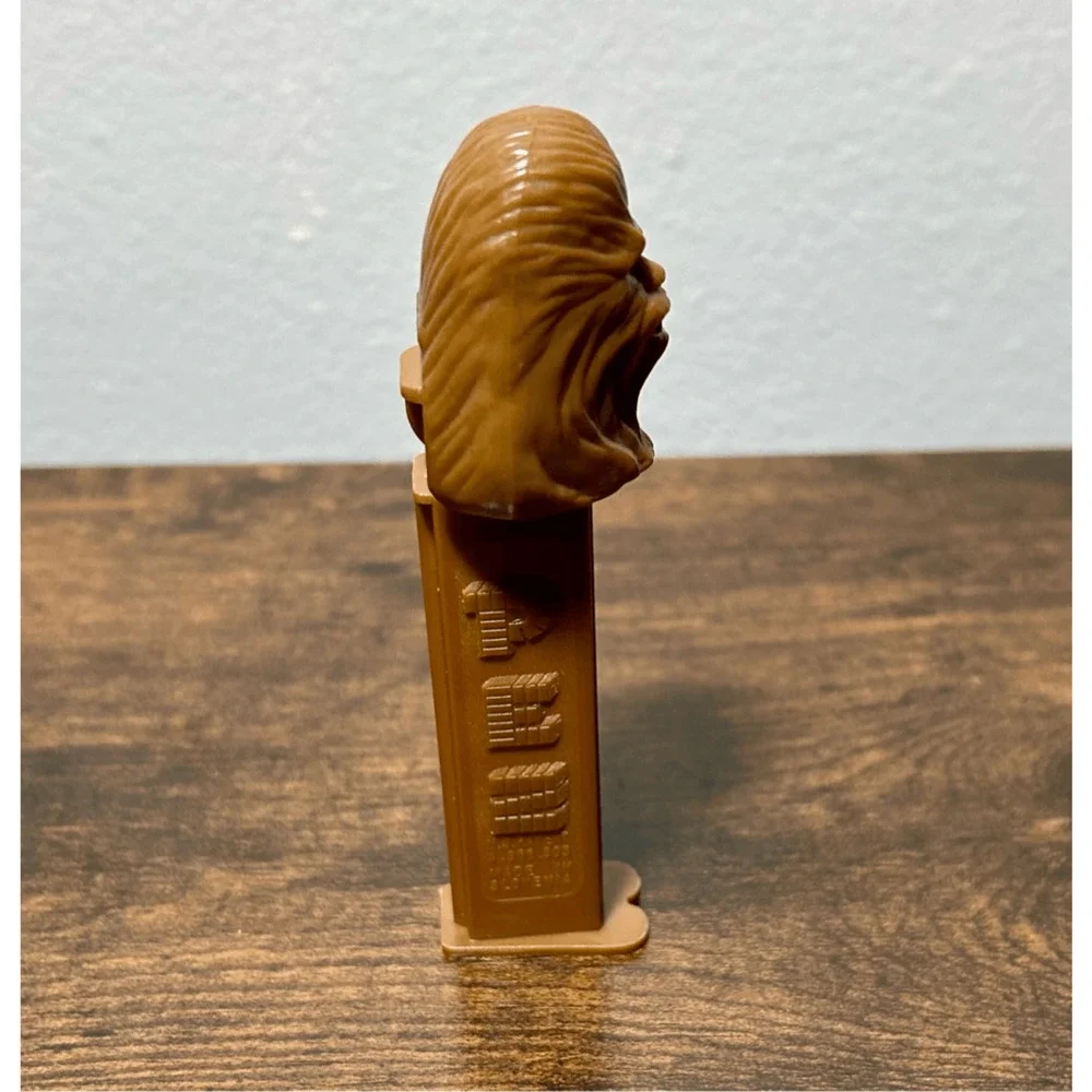 Vintage 1997 PEZ Candy Dispenser Star Wars Chewbacca Made In Slovenia